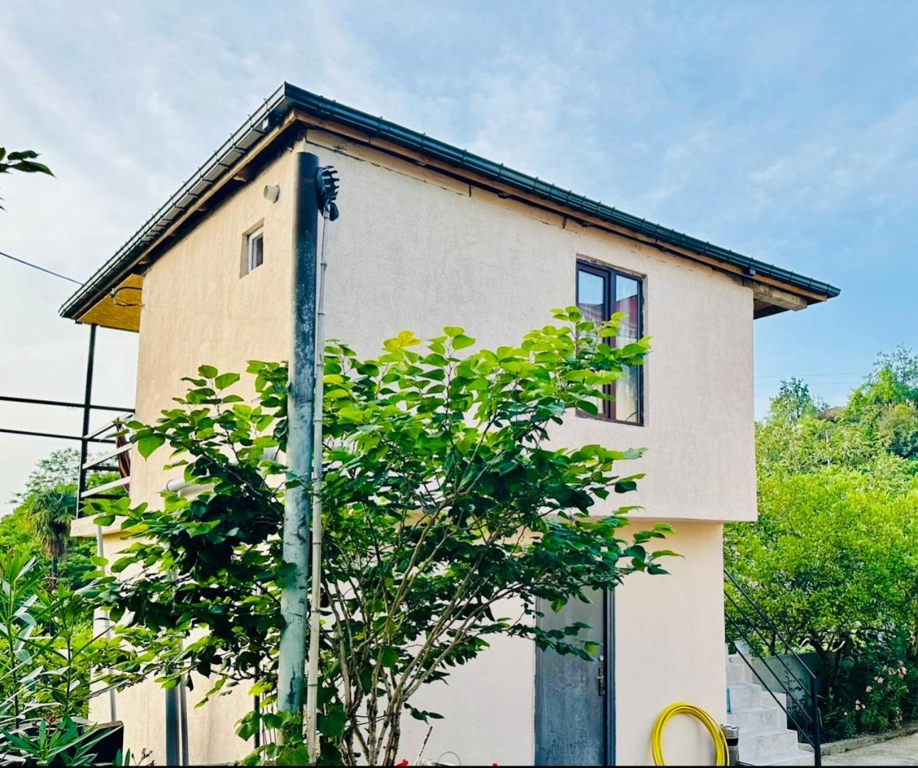 Отель Nita House Батуми Экстерьер фото